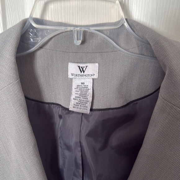 Worthington Gray Tailored Vest with Notched Lapels size 10 - Picture 2 of 3